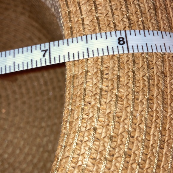 🆕️🆑️Adorable Summer Hat with Leopard embellishment. - Picture 7 of 8